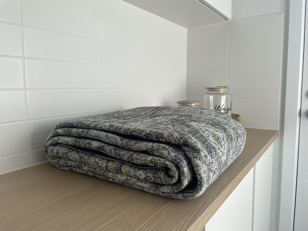 Santi Green and Grey Traditional Distressed Washable Rug