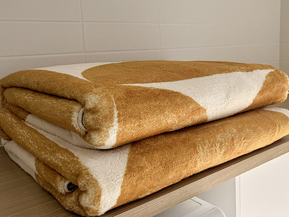 Almere Gold and Ivory Geometric Washable Rug