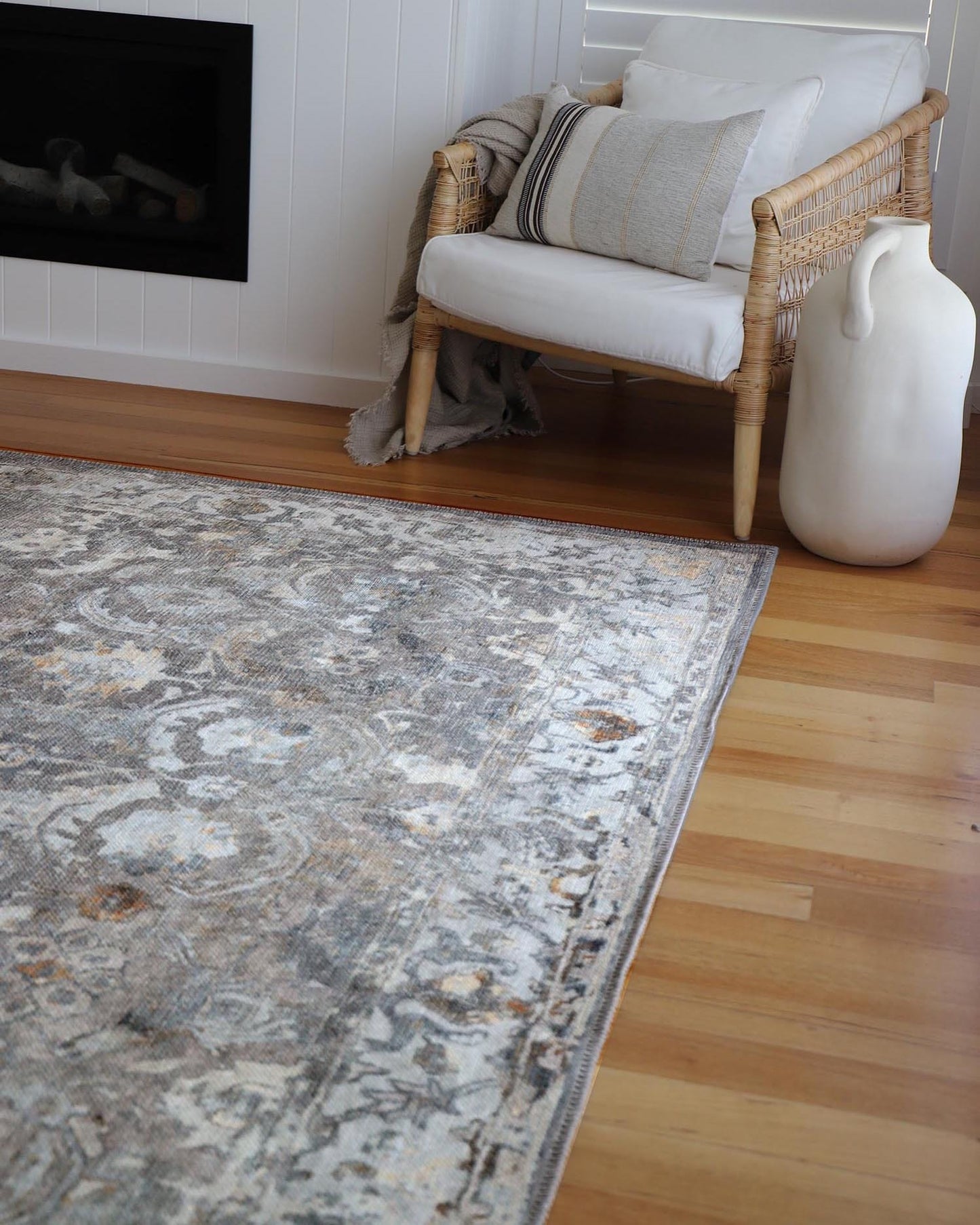 Ava Grey and Gold Traditional Distressed Washable Rug*NO RETURNS UNLESS FAULTY