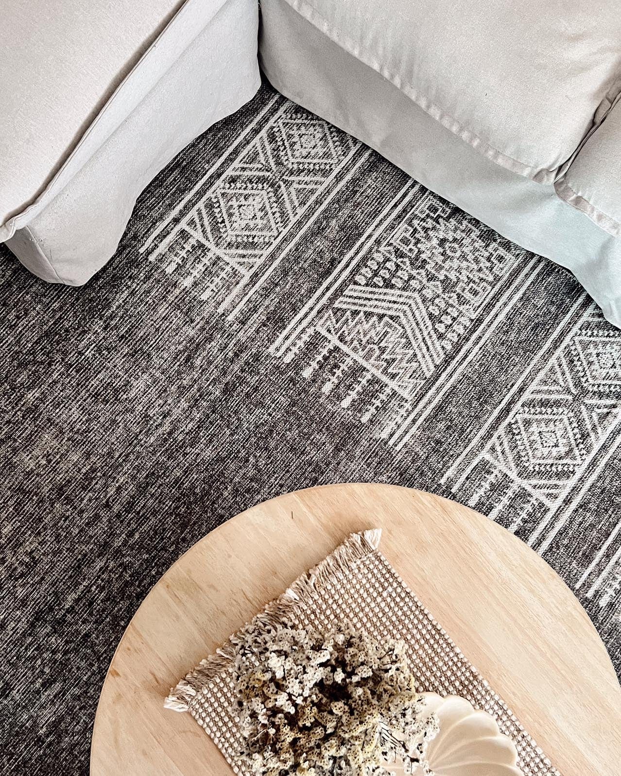 Raia Charcoal and Grey Tribal Distressed Washable Rug*NO RETURNS UNLESS FAULTY