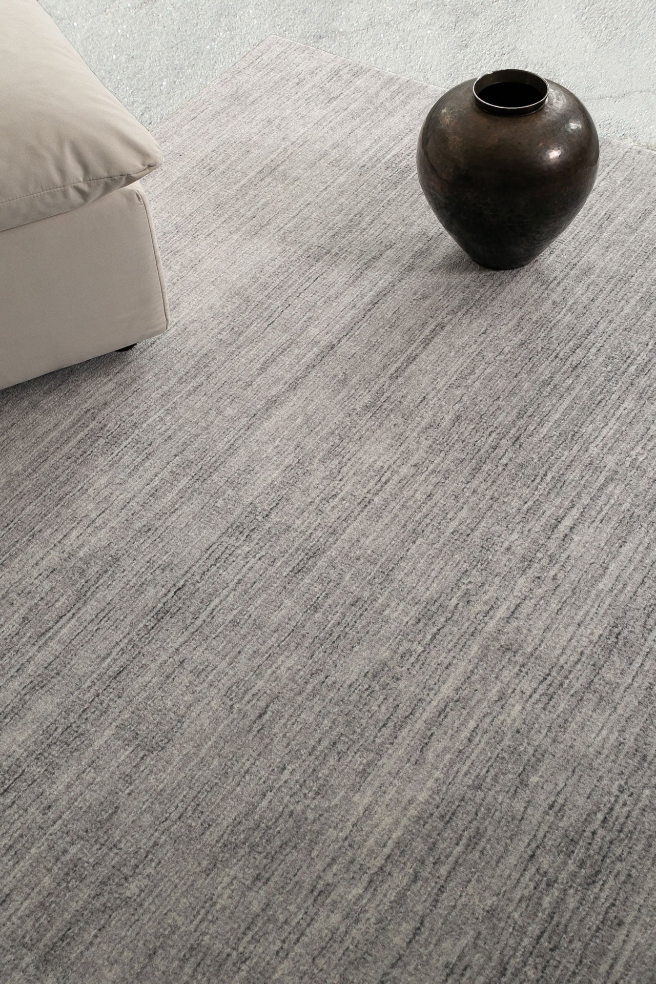 Tomi Grey Distressed Washable Rug
